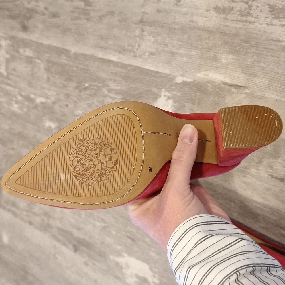 Vince Camuto Talise heels in red suede - EUC - Picture 4 of 7